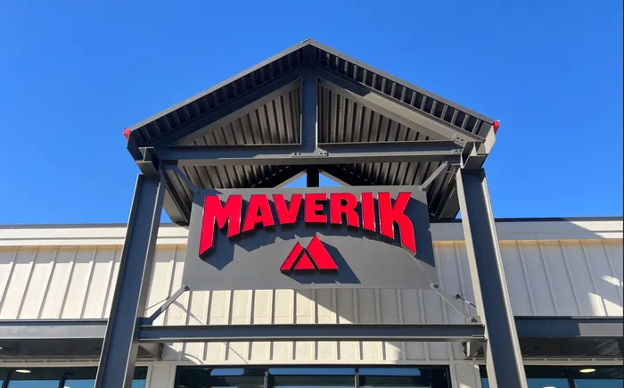披萨盲测风波背后：Maverik 如何一步步砍掉 Kum & Go 的餐饮业务